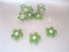 Metal blomster lys grøn med perle. 10 stk.
